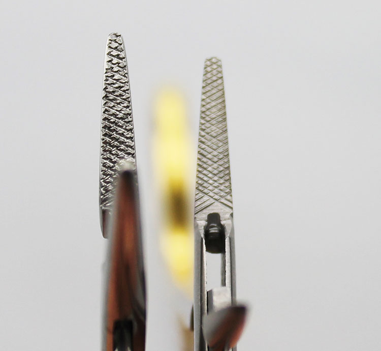 医用金柄持针钳