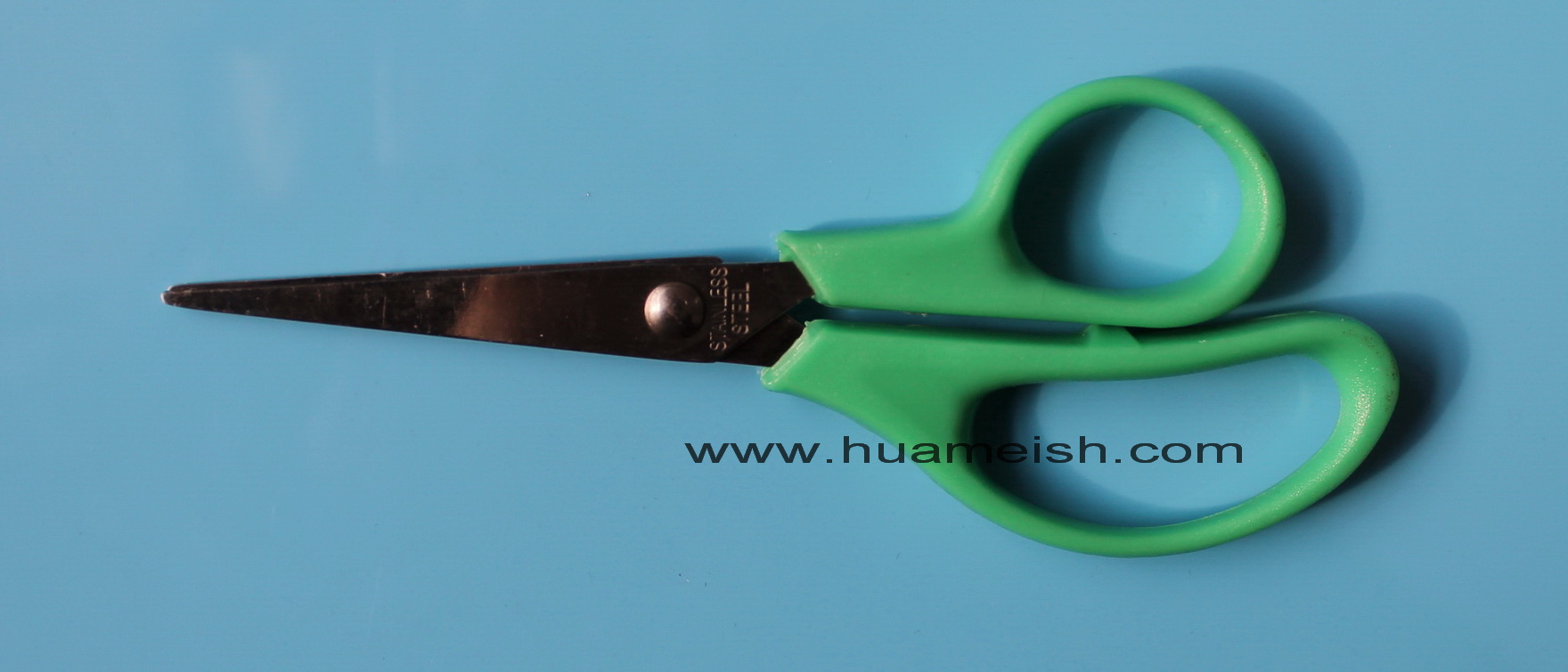 塑料柄剪刀 Plastic handle scissors