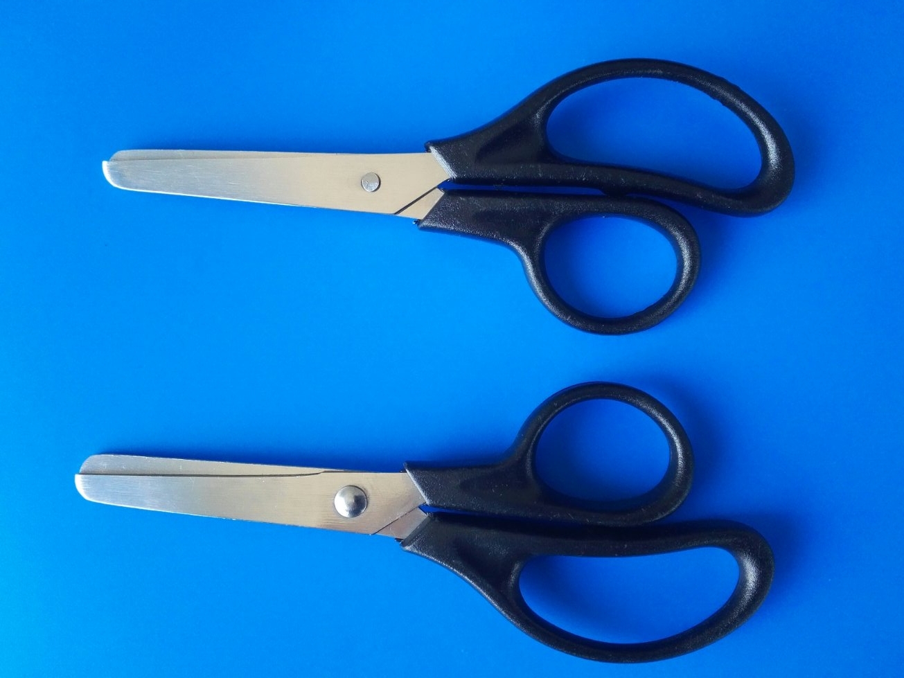 塑料柄剪刀 Plastic handle scissors